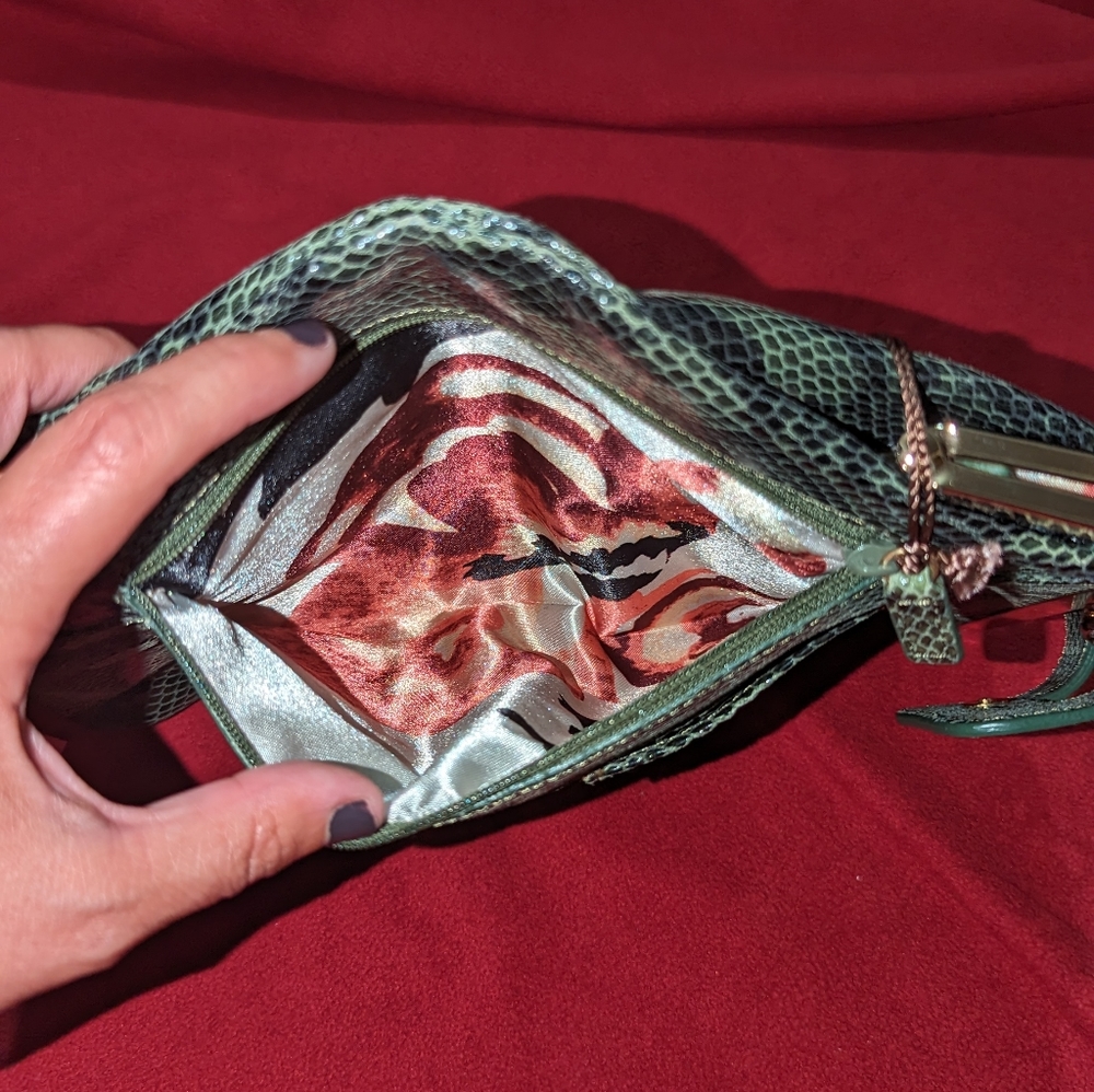 Kate Landry Coin Closure Clutch Snakeskin Animal Print Green Gold HTF NWT - Picture 6 of 8